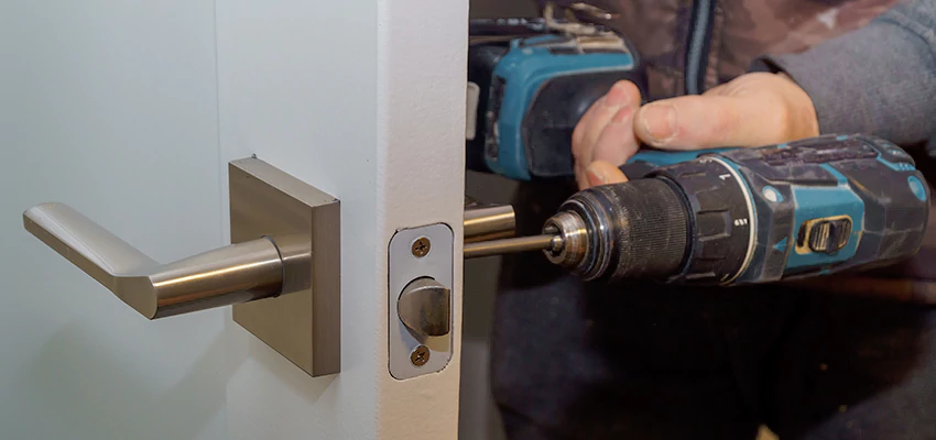 Broken Door Handle Lock Repair in San Lorenzo, California